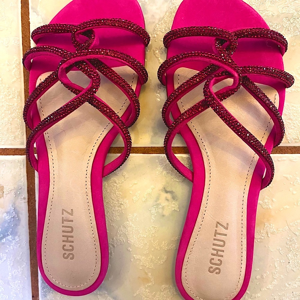 BRAND NEW SCHUTZ Fuchsia PINK size 7.5 Women's Sandals!!